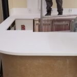 Λευκό μπαρ με επαγγελματική αισθητική